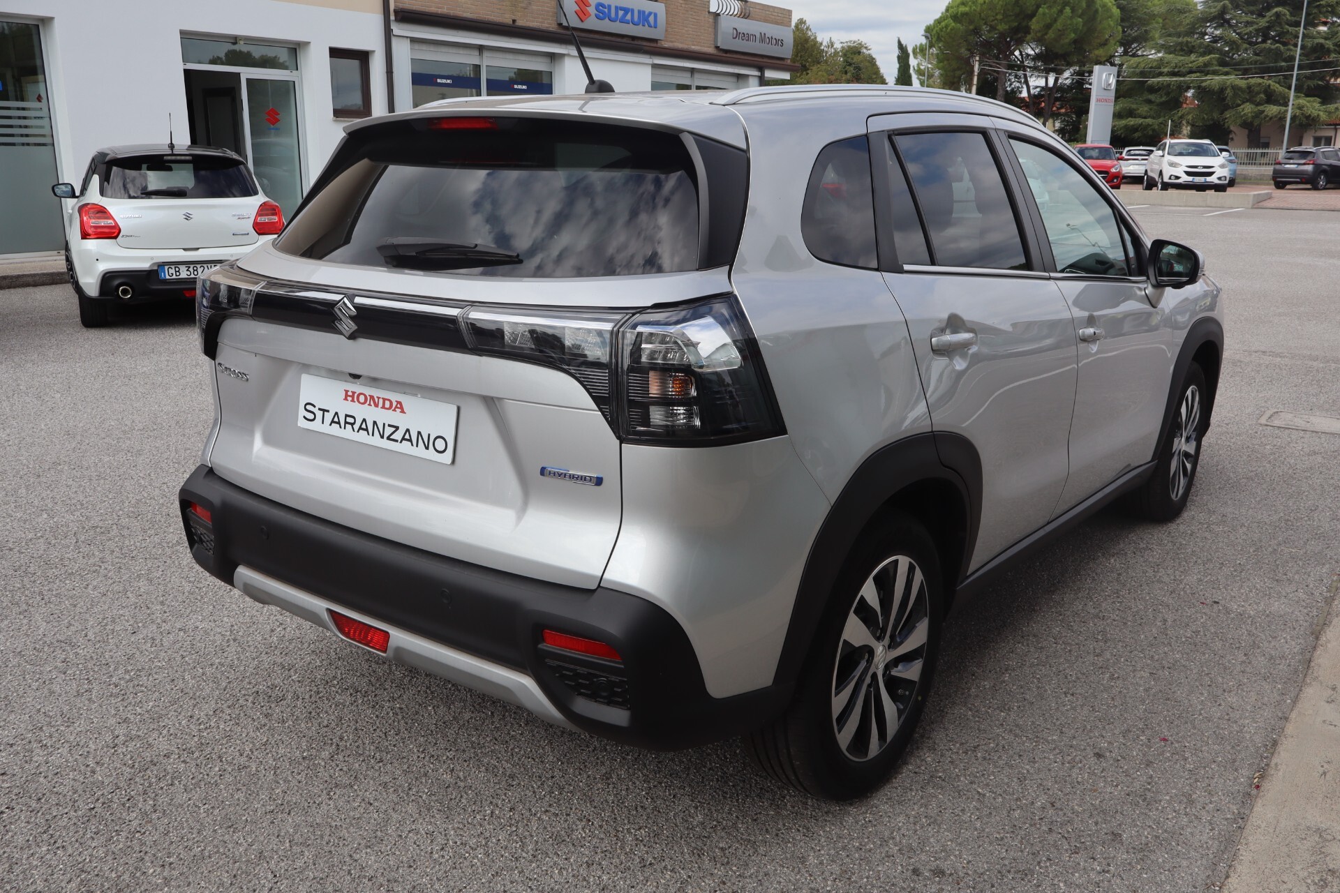 Suzuki S-Cross 1.4 Hybrid A/T Starview