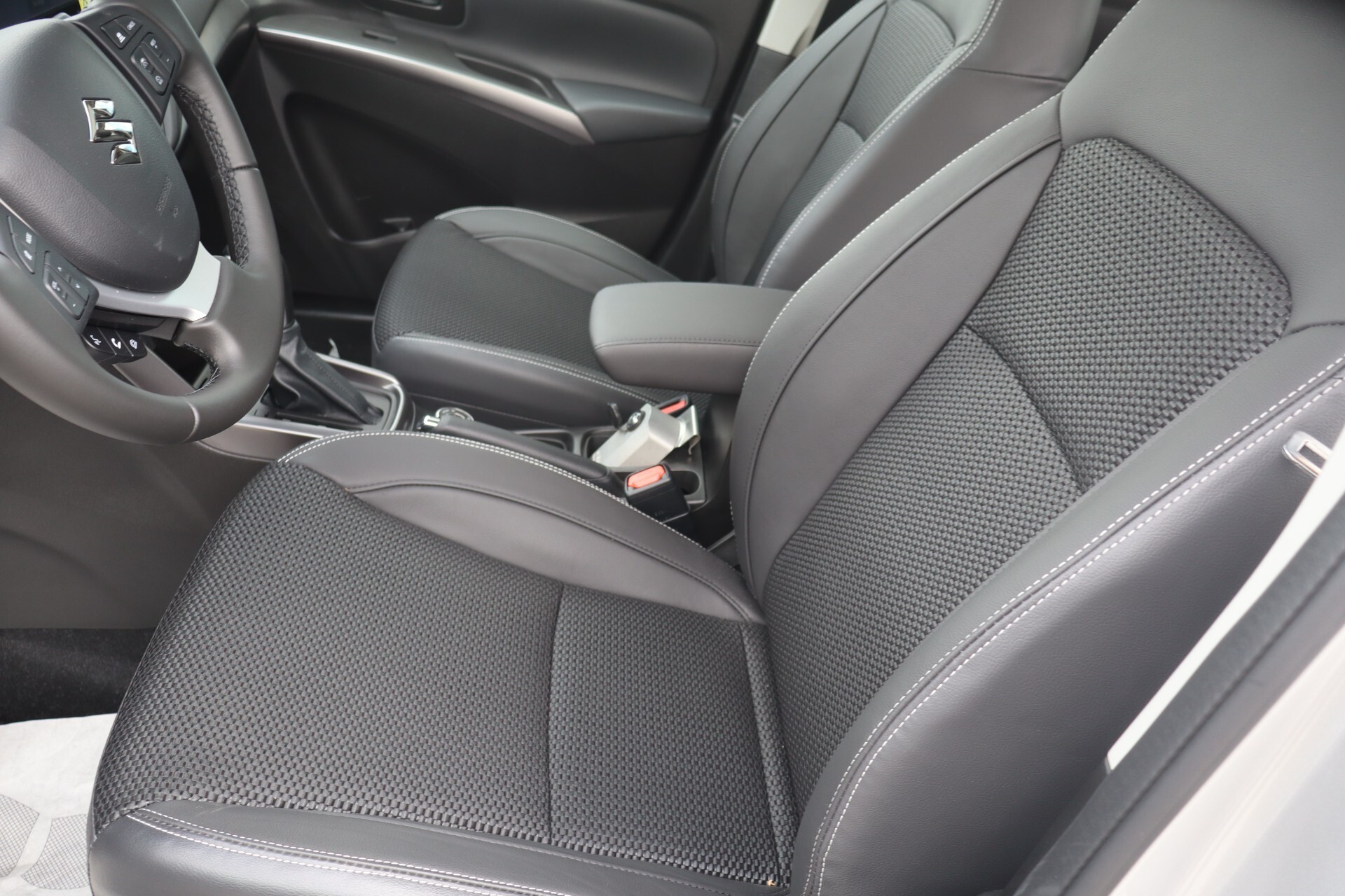 Suzuki S-Cross 1.4 Hybrid A/T Starview